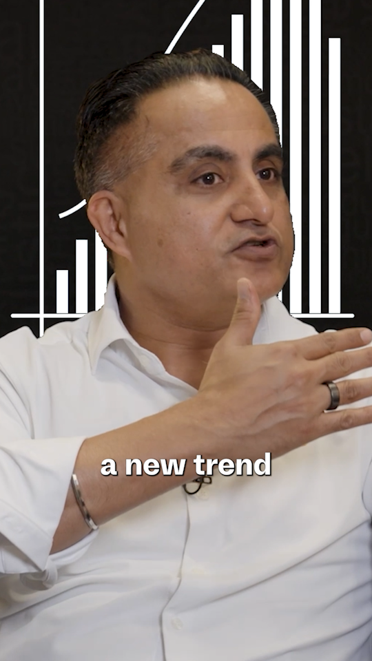 PortShow_01.00_00_07_12.Still029